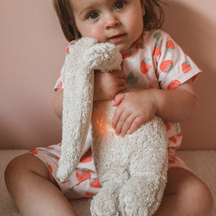 297-0012_slaapknuffel_humming_bunny_sand_nature_moonie_7_