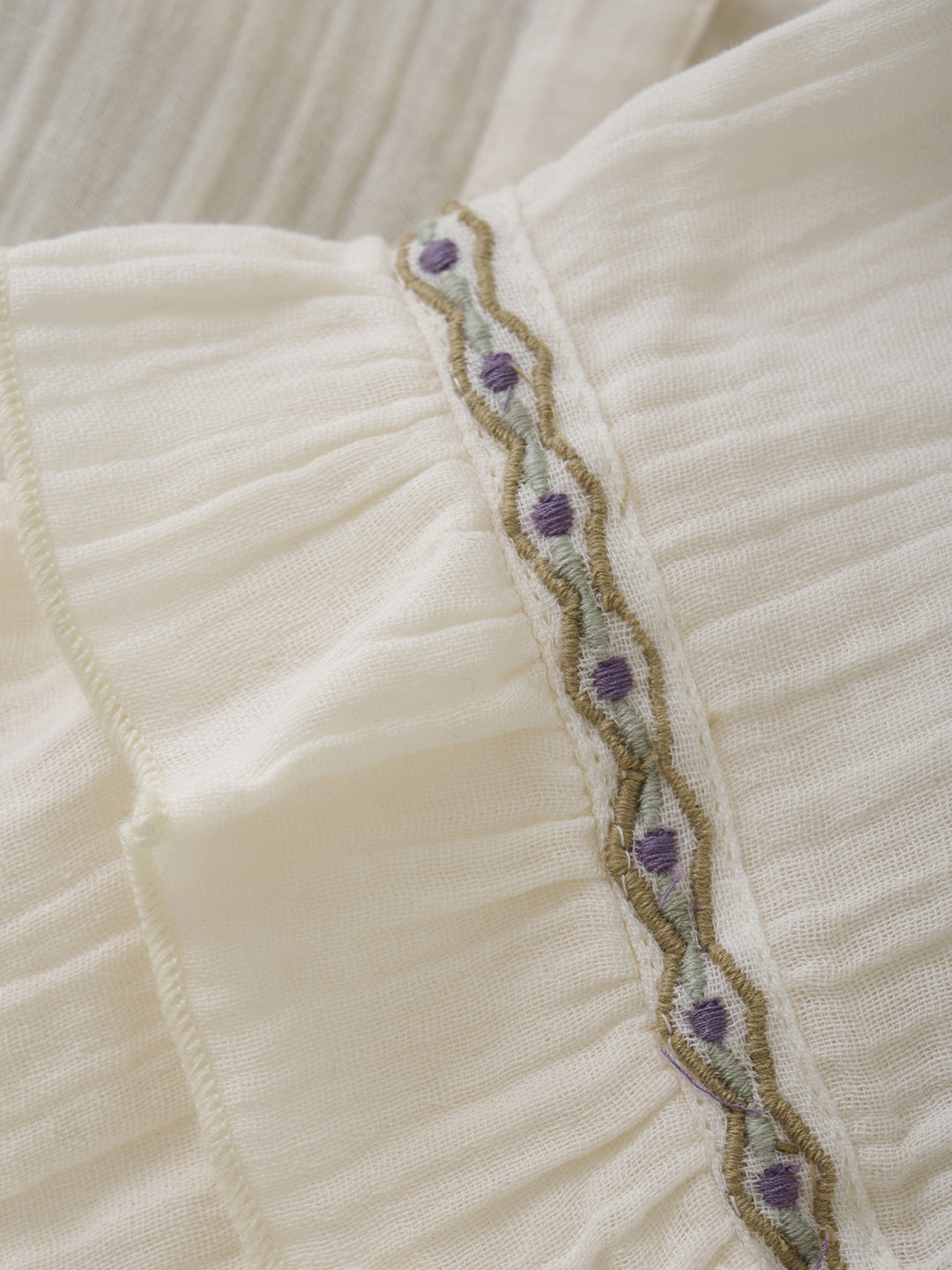 Blouse ruffle off white