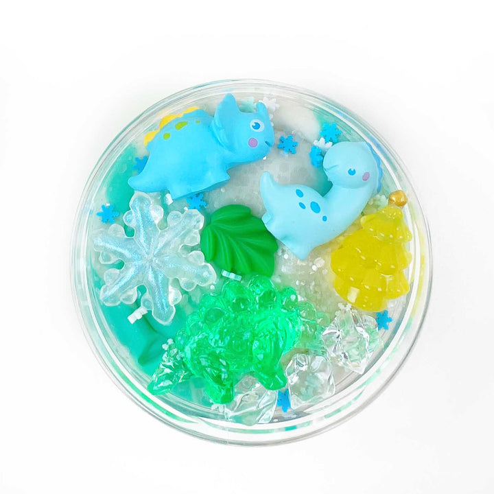 Surprise pot dino in the snow