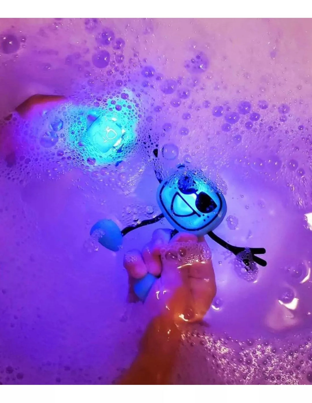 glo-pals-blair-bath-character-set-with-two-glow-cubes-gp-fin-char-blair-2.jpg