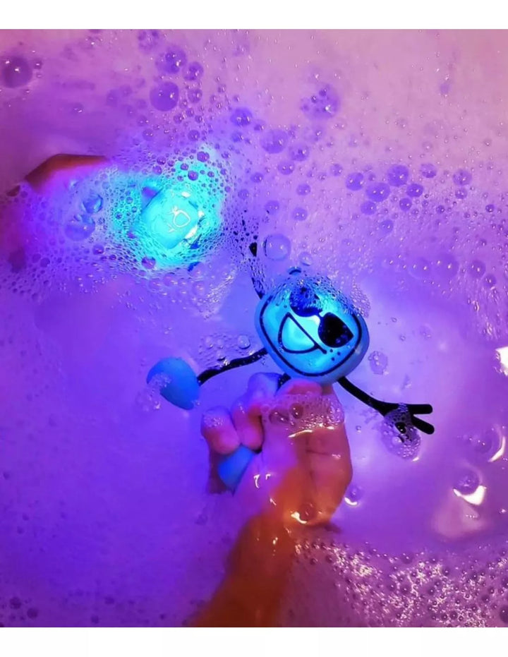 glo-pals-blair-bath-character-set-with-two-glow-cubes-gp-fin-char-blair-2.jpg