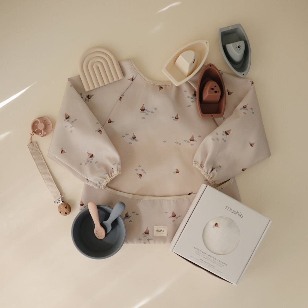 mushie--long-sleeve-bib--blush-5