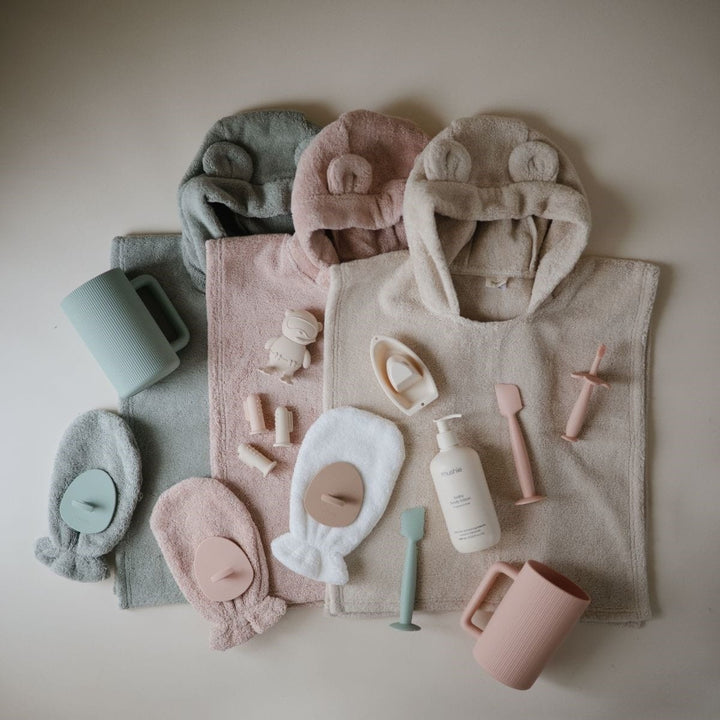 mushie--poncho-towel-bear--blush-3